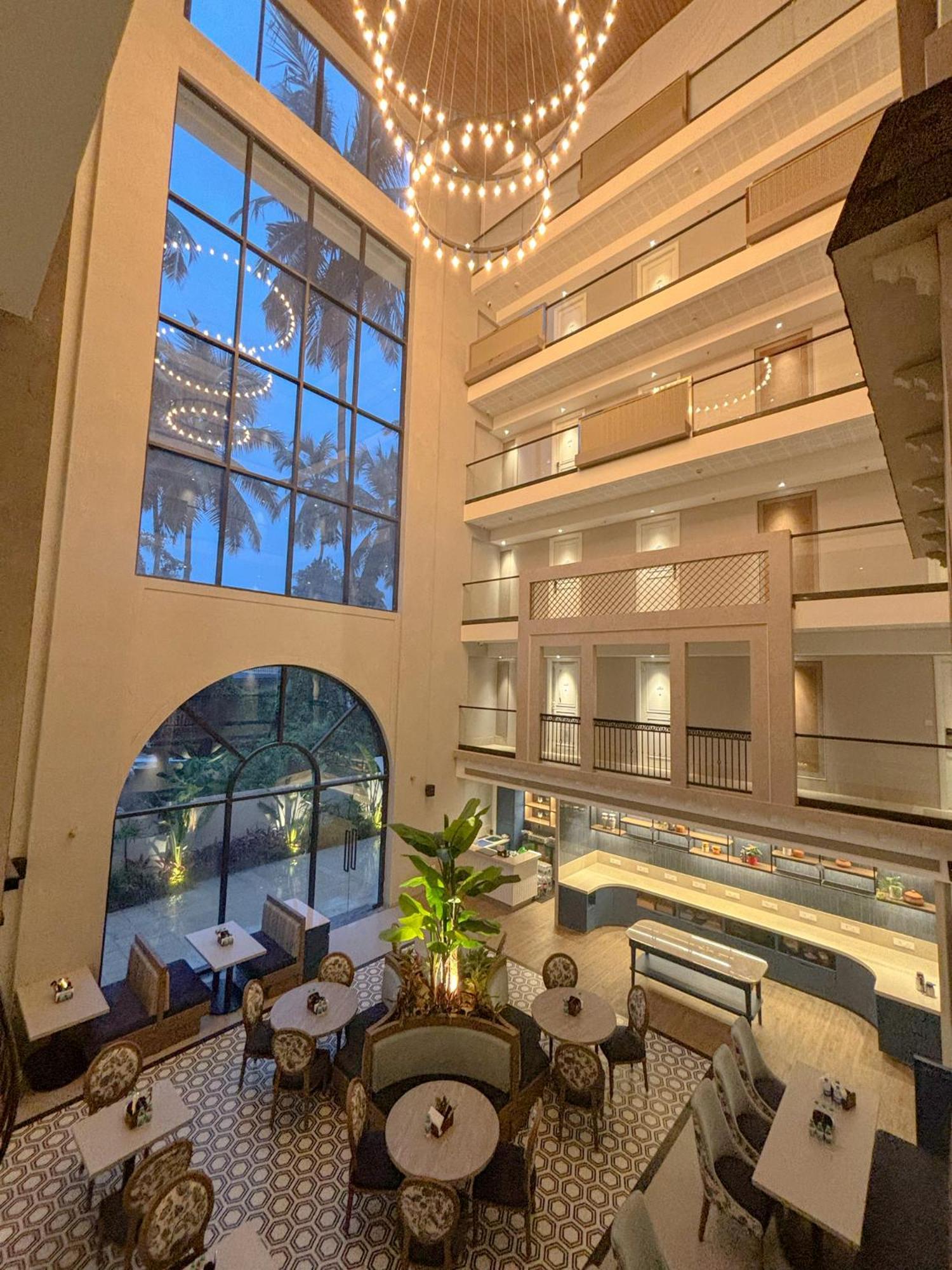 Meritas Auberge Calangute Goa Exteriör bild