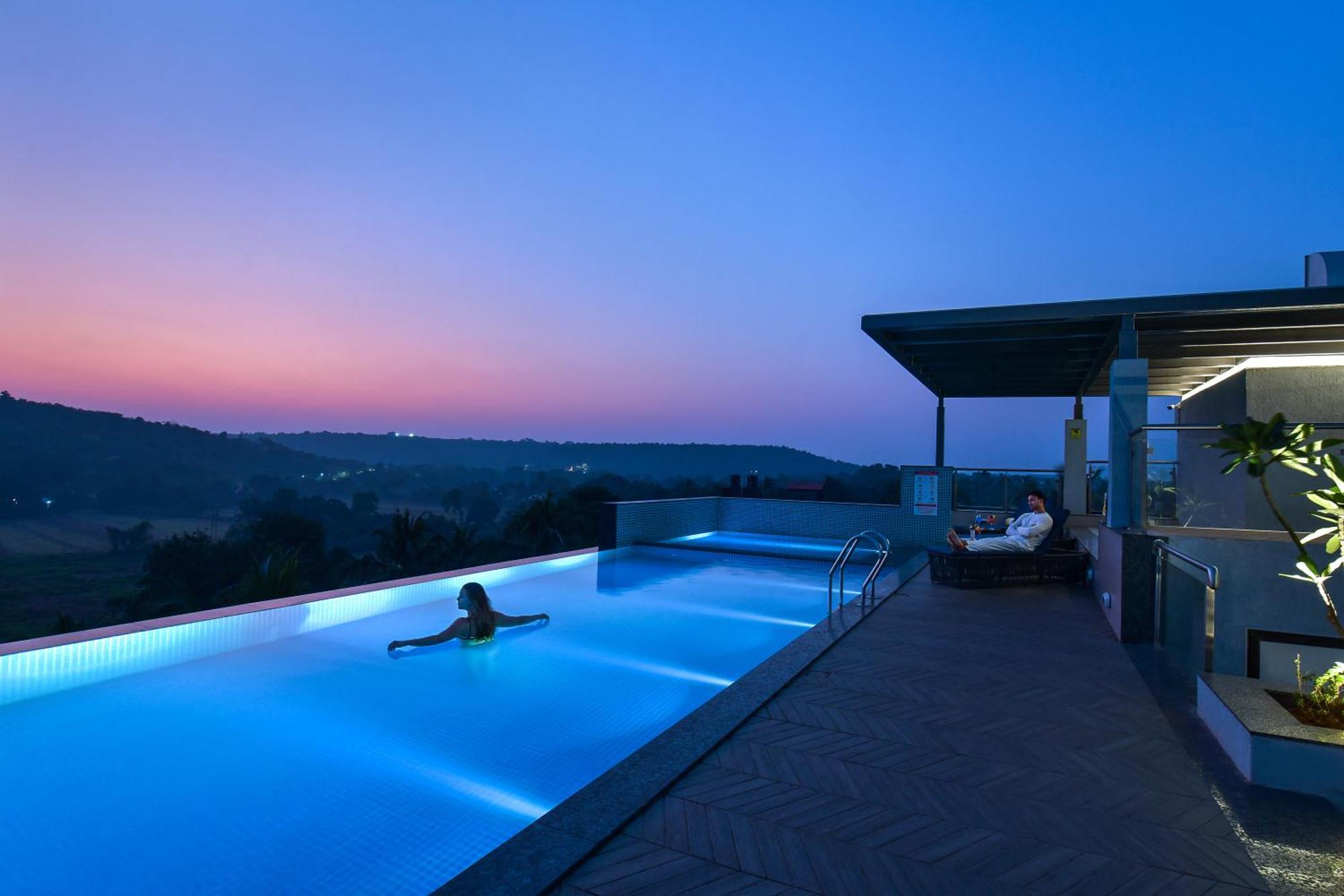 Meritas Auberge Calangute Goa Exteriör bild