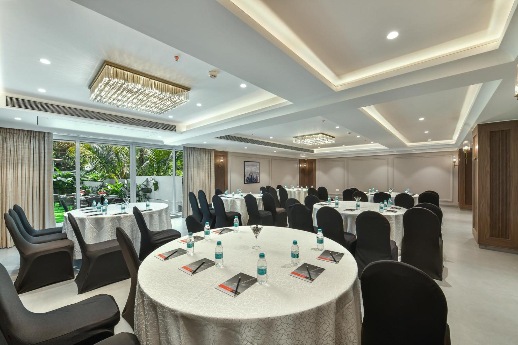 Meritas Auberge Calangute Goa Exteriör bild