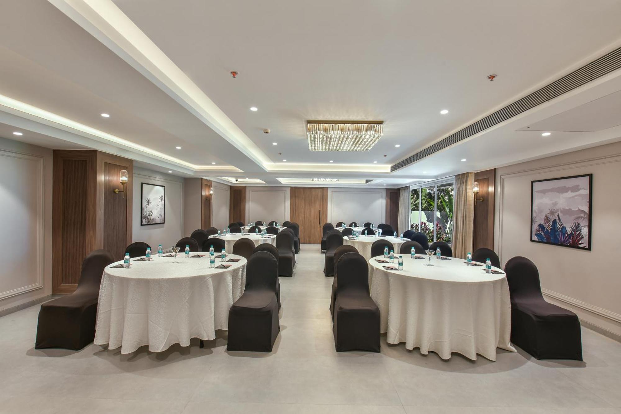 Meritas Auberge Calangute Goa Exteriör bild
